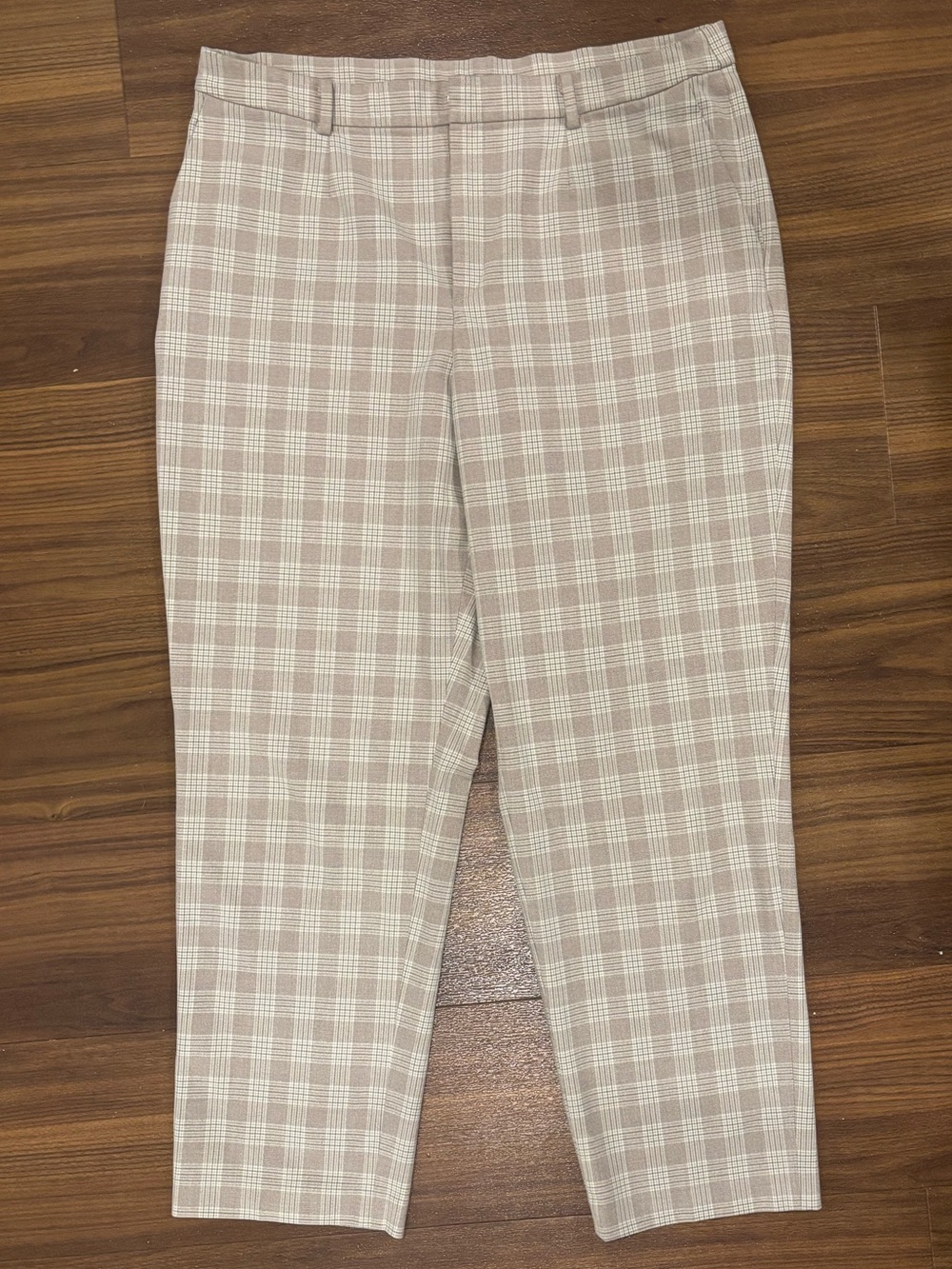 Uniqlo XL Beige Plaid Casual Dress Pants